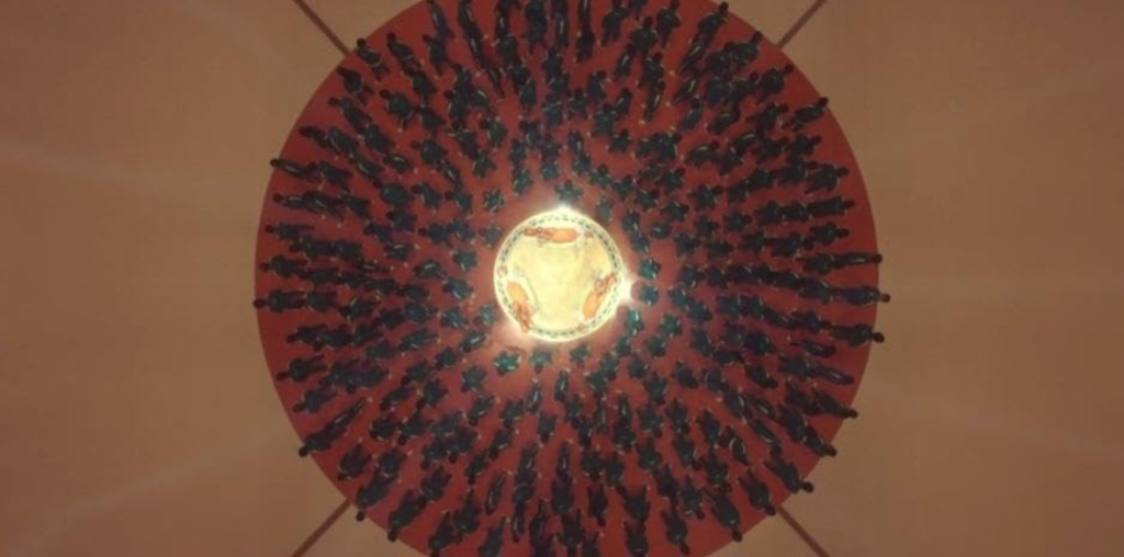 "Movie for language learning – Overhead view of Squid Game arena in S02E06"