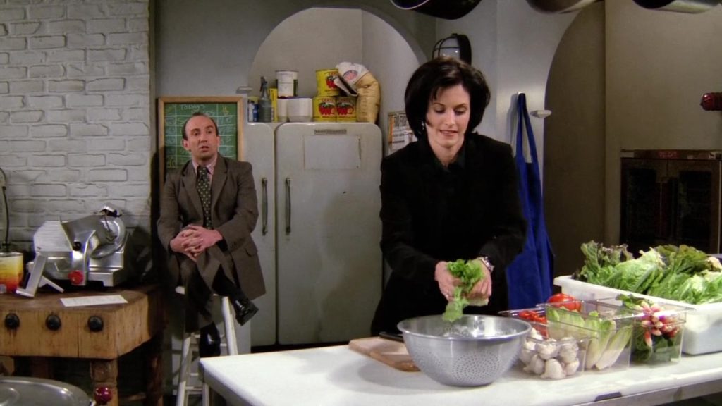 Monica during a job interview in Friends S02E14, perfect for Netflix learning English.