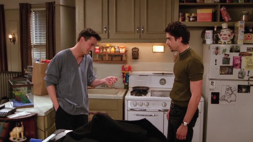 Chandler and Eddie arguing in the kitchen in Friends S02E18 - Learn English with Friends series.