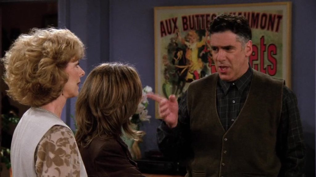 Monica’s parents visit her apartment in Friends S02E14, illustrating cultural nuances for language learning with Netflix.