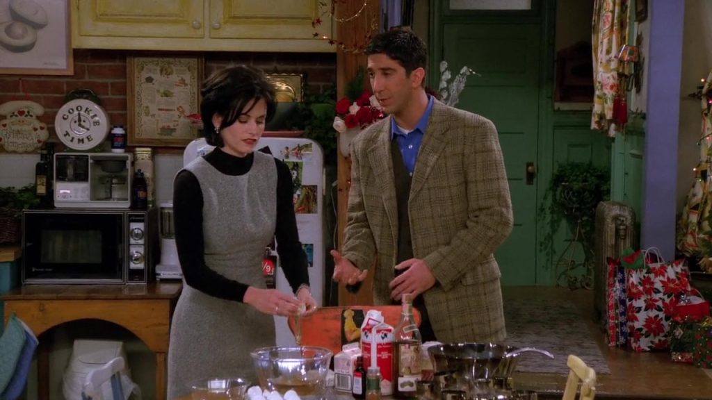 Friends S02E09 Monica and Ross baking together.