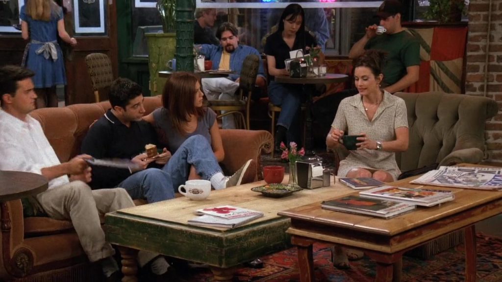 Friends cast in Central Perk for English learning